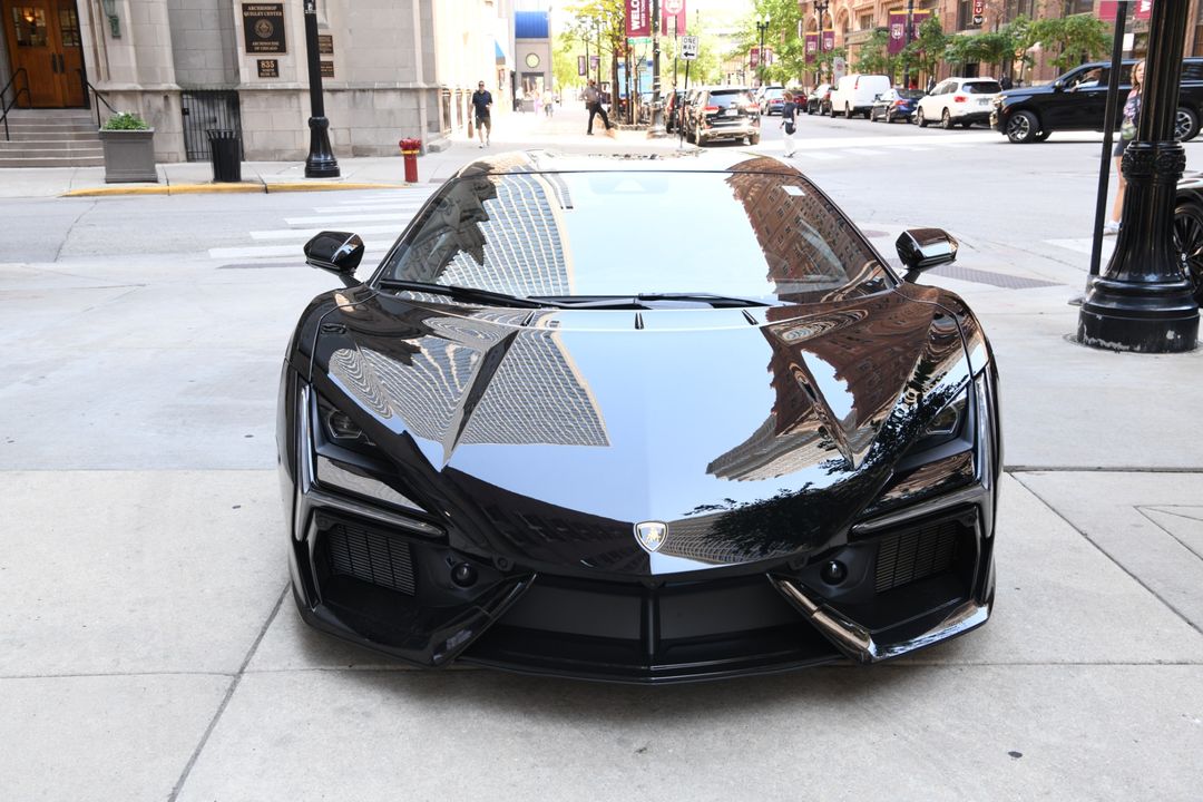 2024 Lamborghini Revuelto