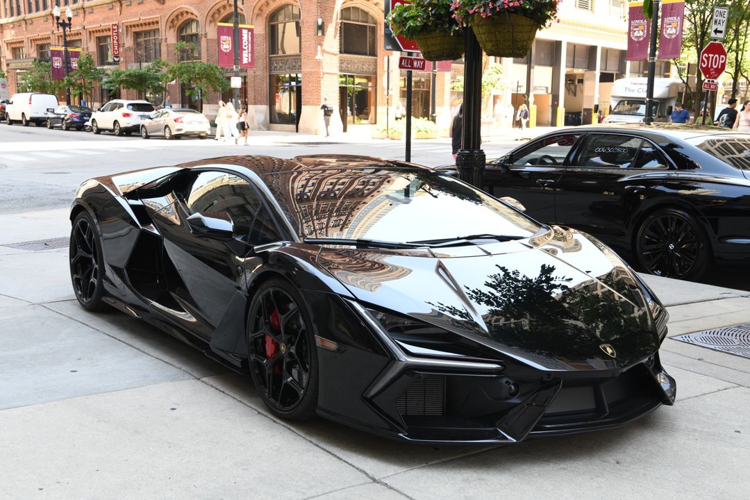 2024 Lamborghini Revuelto