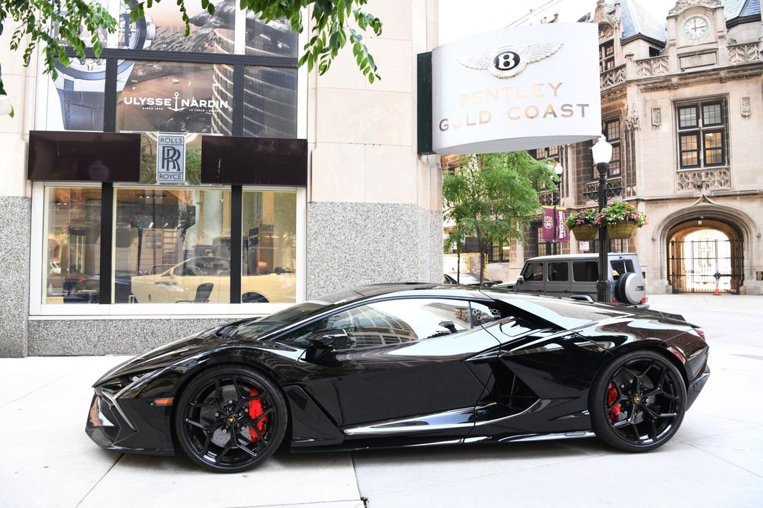 2024 Lamborghini Revuelto