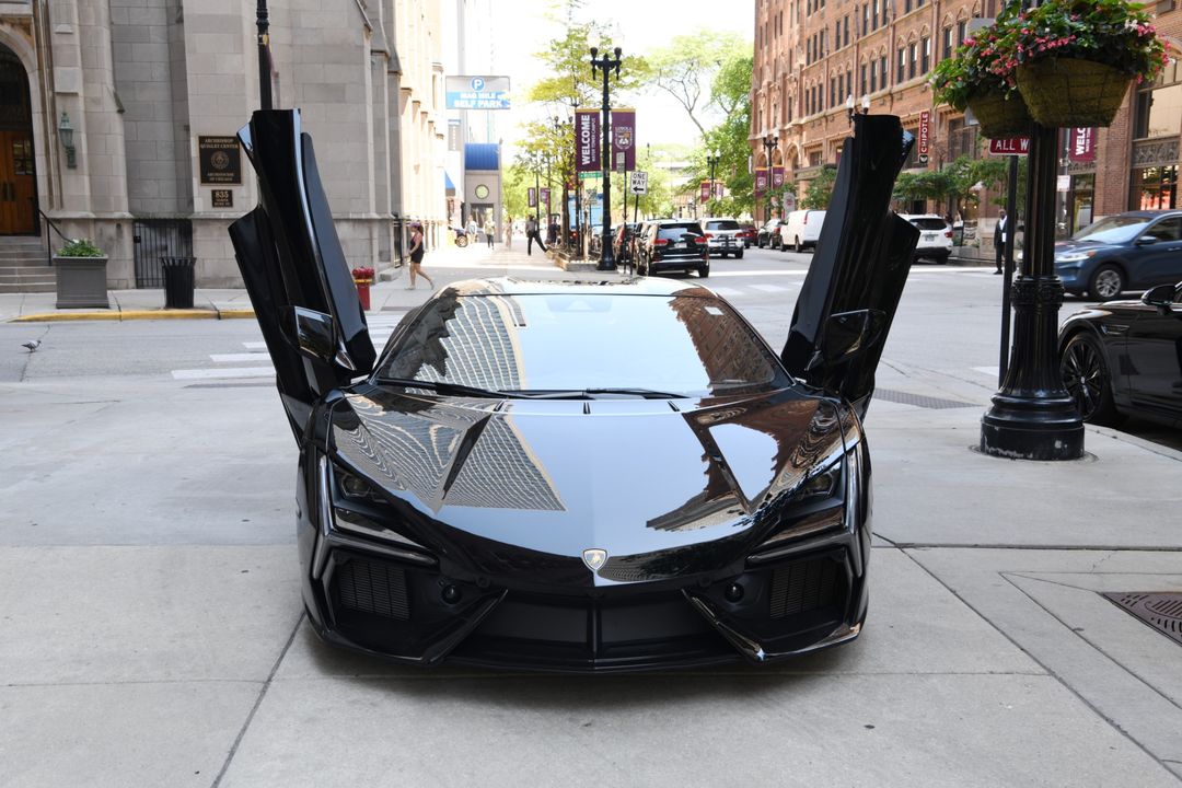 2024 Lamborghini Revuelto