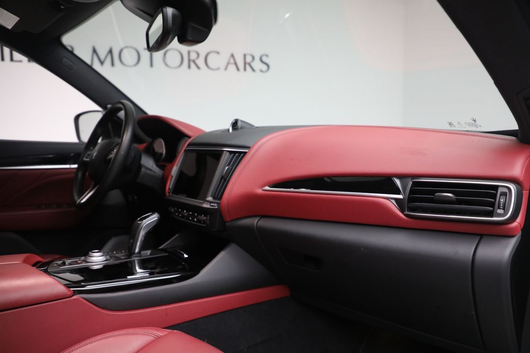 2022 Maserati Levante