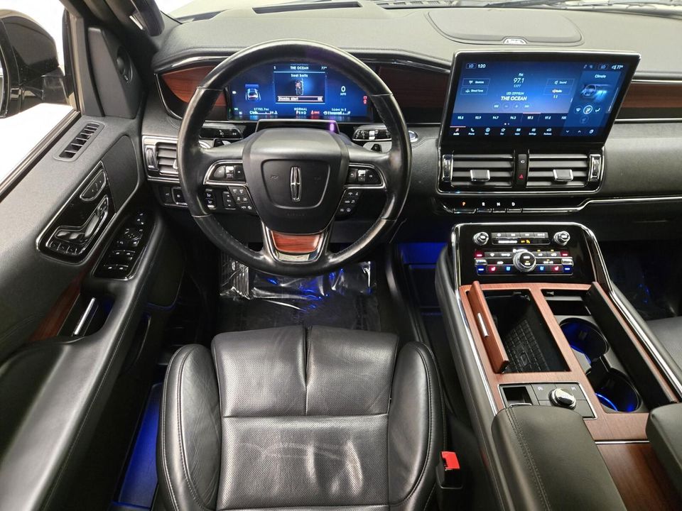 2023 Lincoln Navigator L