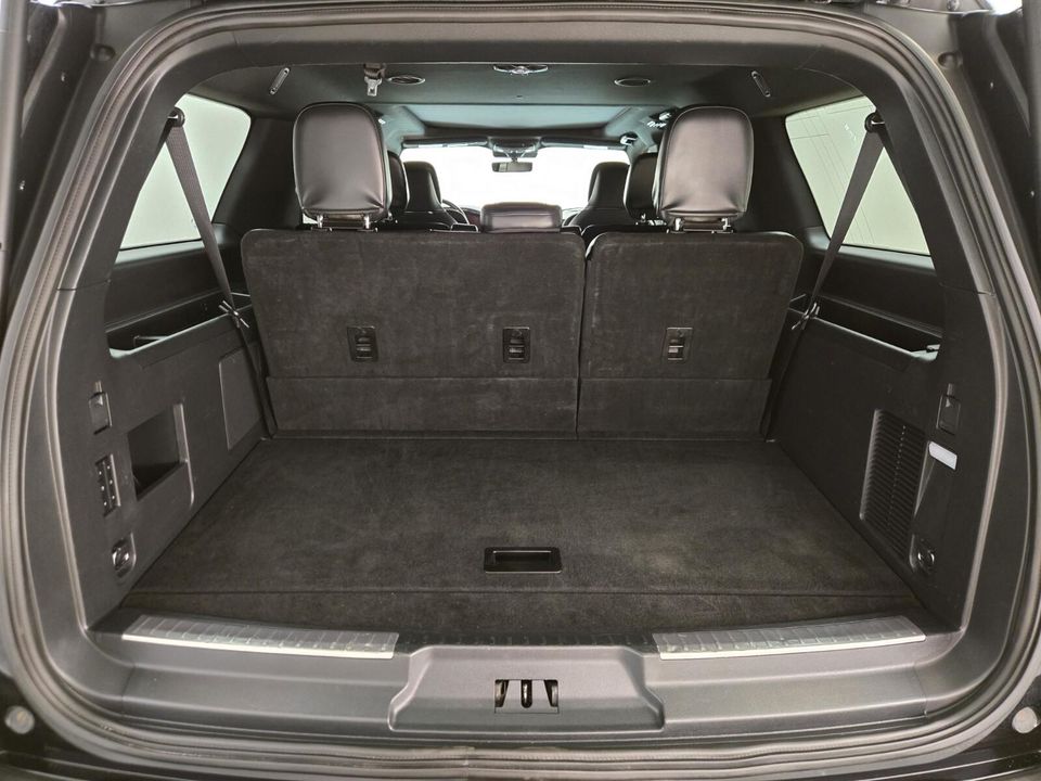 2023 Lincoln Navigator L