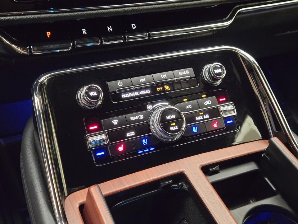 2023 Lincoln Navigator L