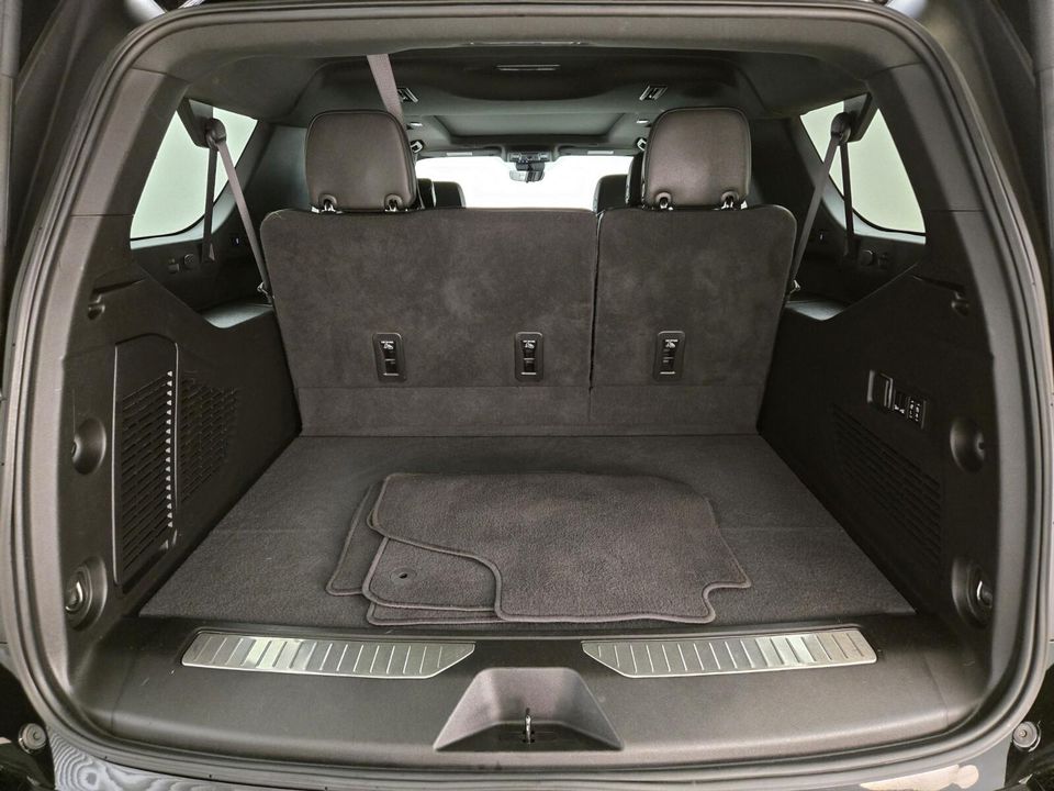 2023 Chevrolet Suburban