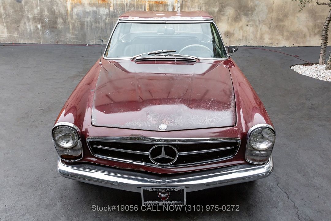 1967 Mercedes-Benz 230SL