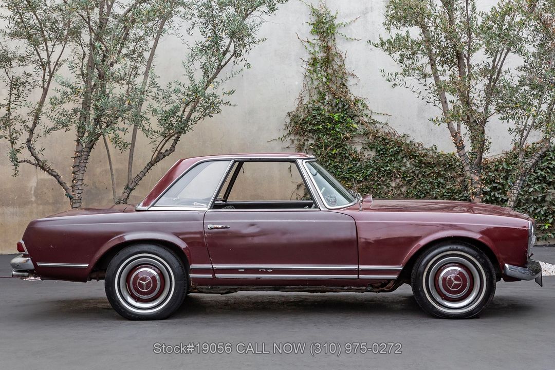 1967 Mercedes-Benz 230SL