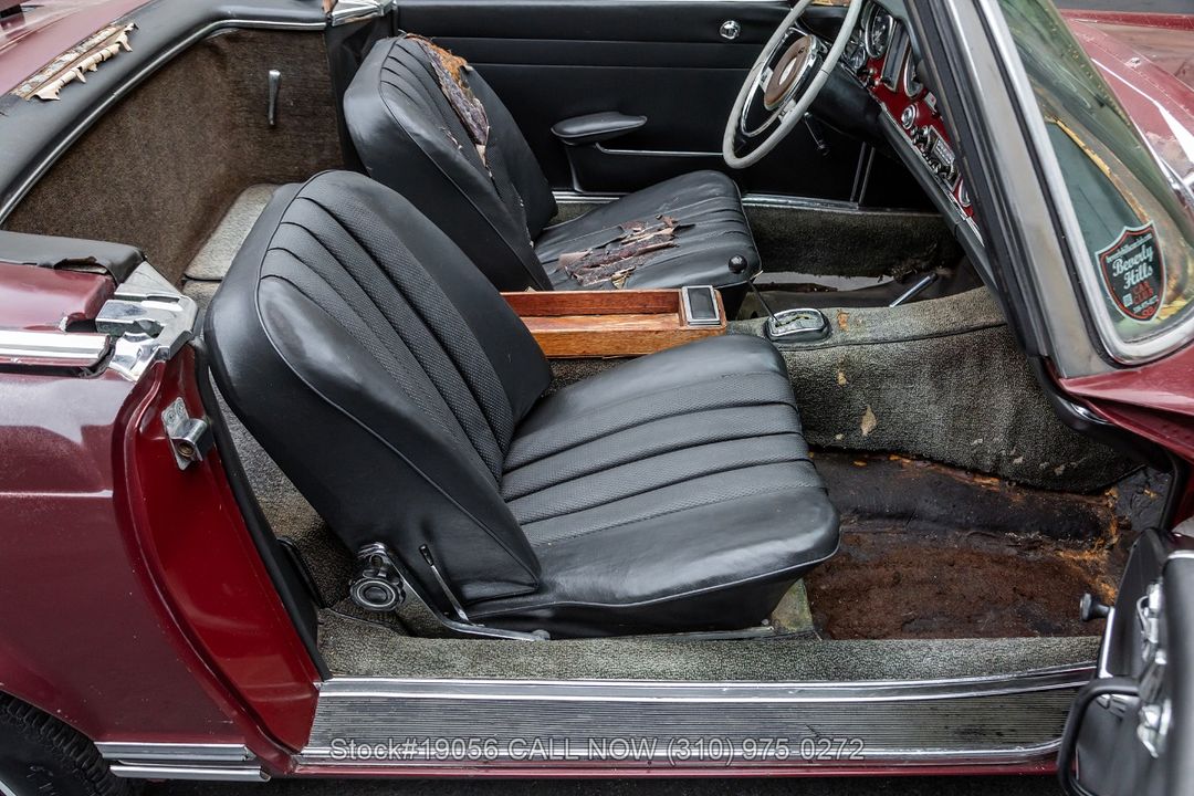 1967 Mercedes-Benz 230SL
