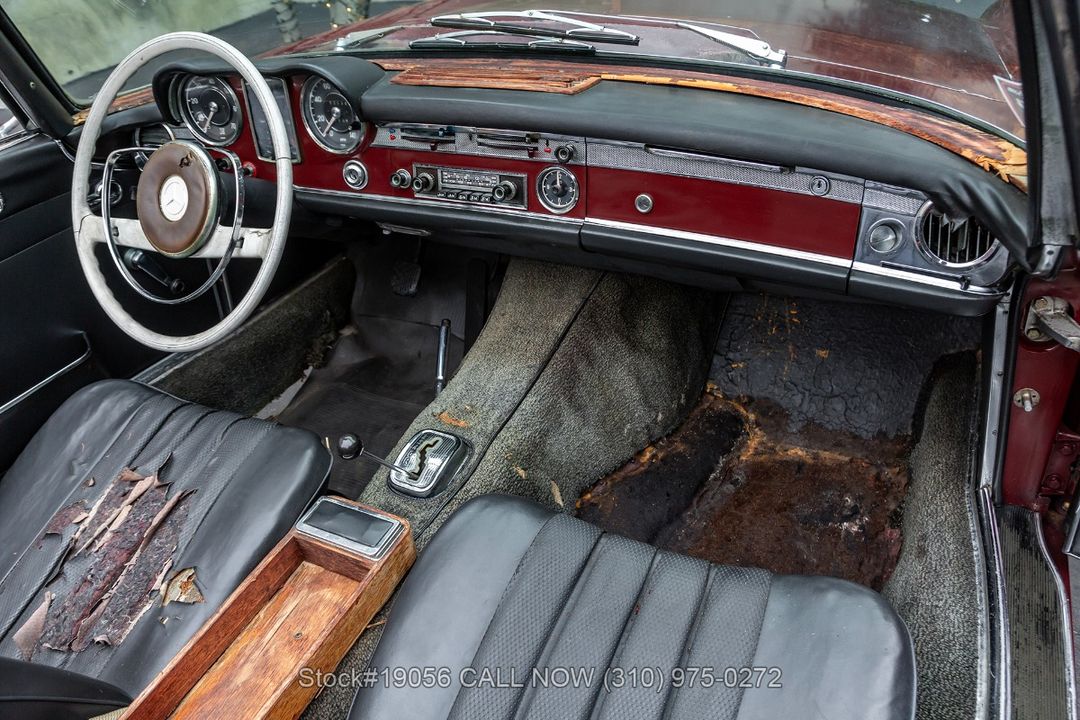 1967 Mercedes-Benz 230SL