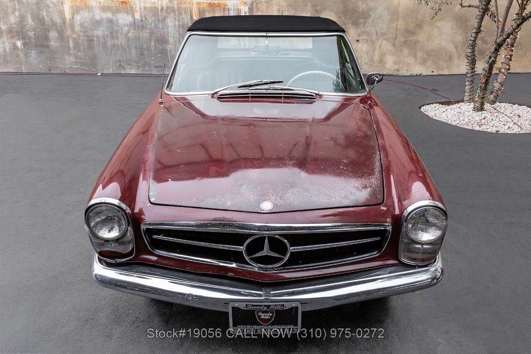 1967 Mercedes-Benz 230SL