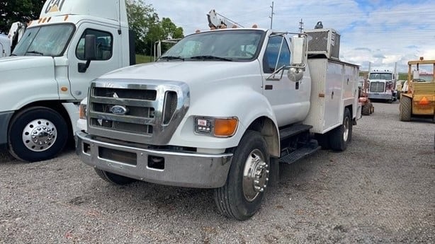 2006 Ford Super Duty F-750 XL