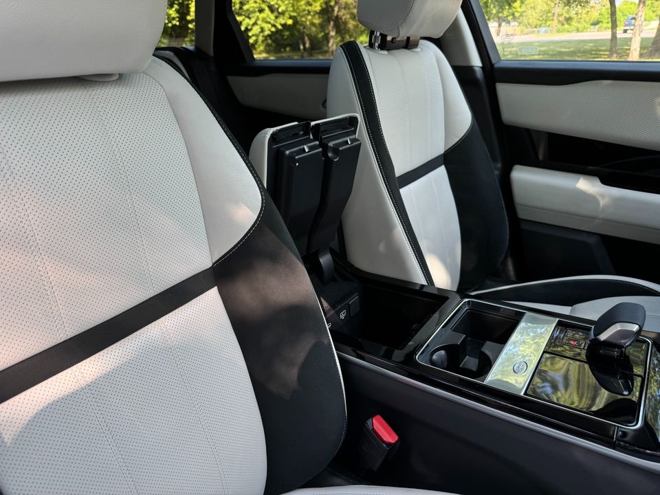 2023 Land Rover Range Rover Velar