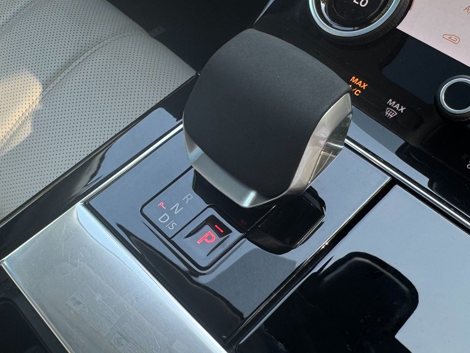 2023 Land Rover Range Rover Velar