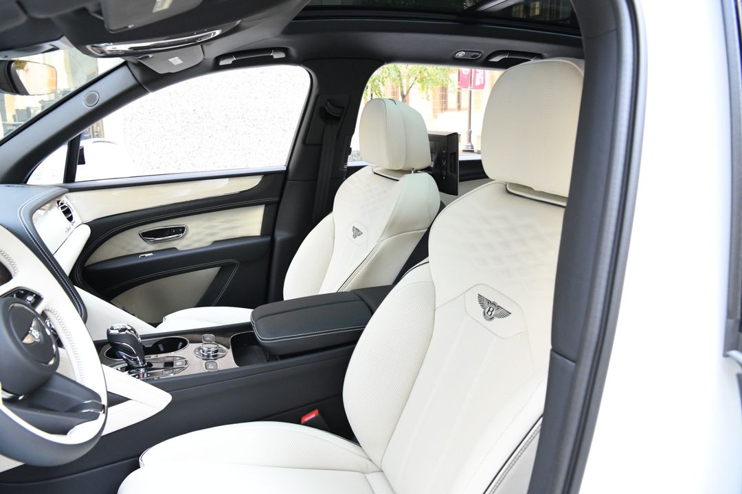 2025 Bentley Bentayga