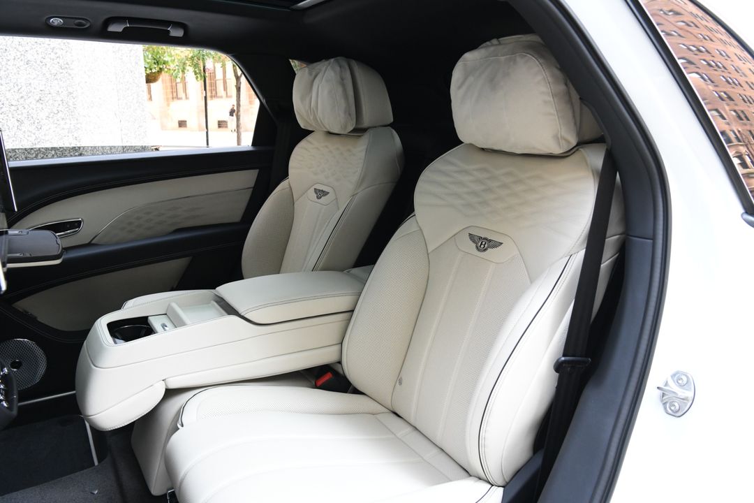 2025 Bentley Bentayga