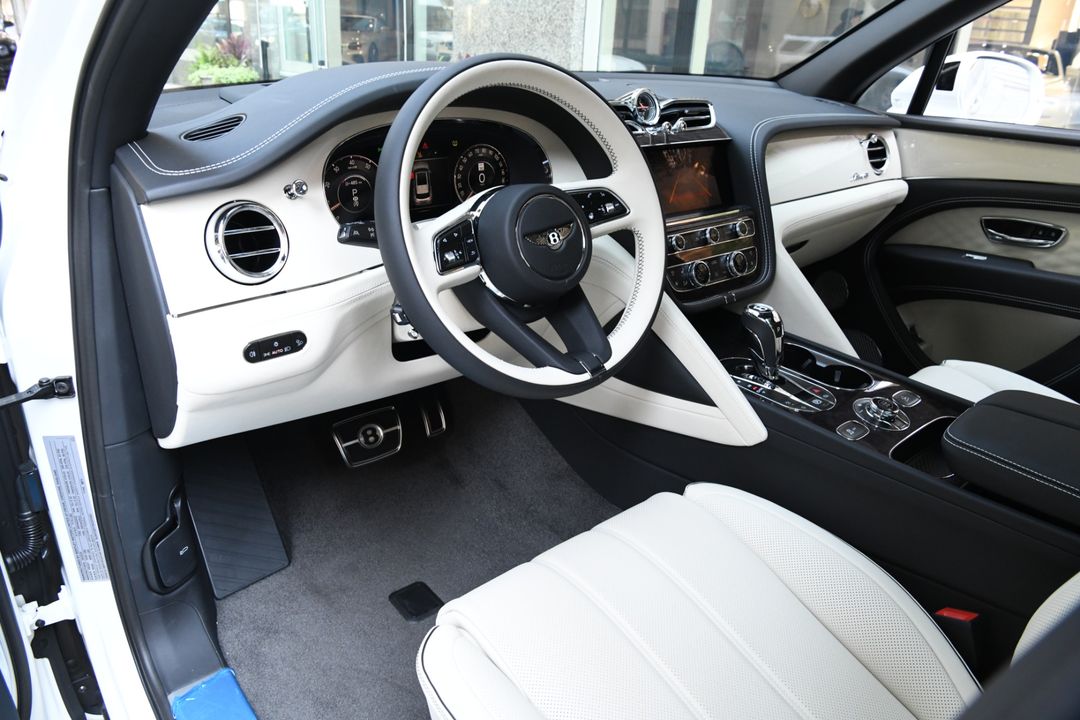 2025 Bentley Bentayga
