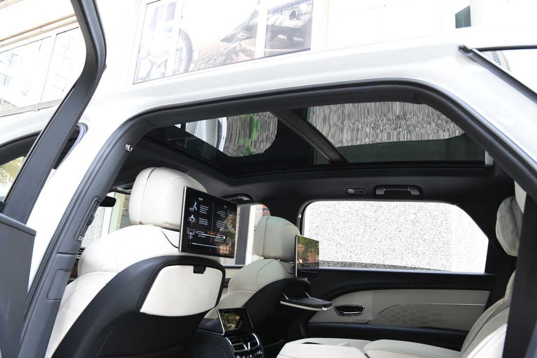 2025 Bentley Bentayga