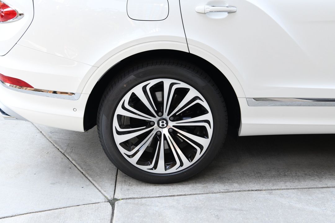 2025 Bentley Bentayga