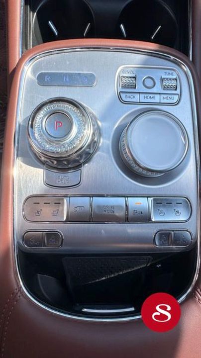 2025 Genesis G90
