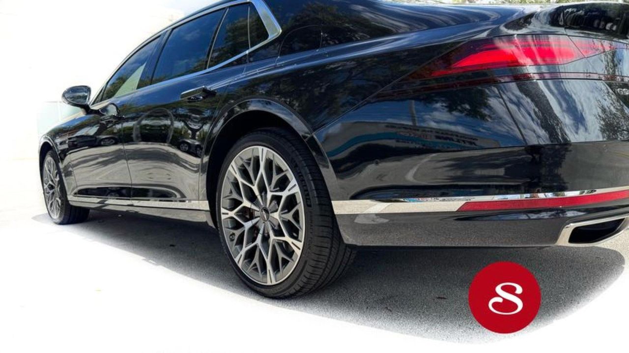 2025 Genesis G90