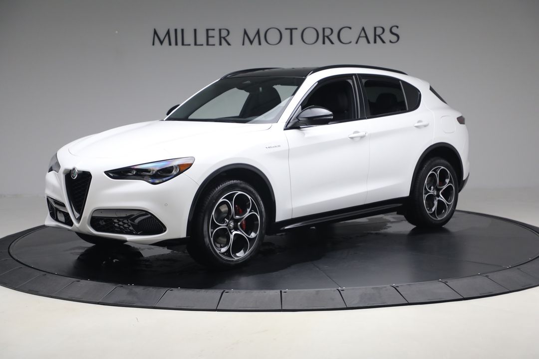 2025 Alfa Romeo Stelvio