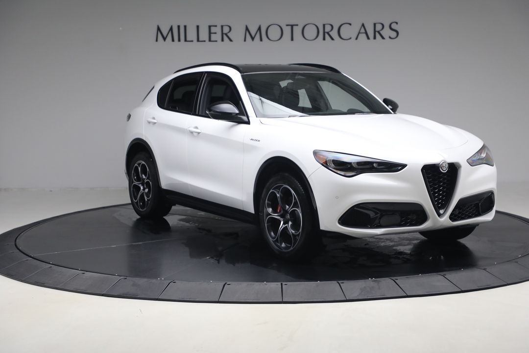 2025 Alfa Romeo Stelvio