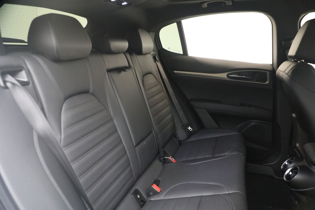 2025 Alfa Romeo Stelvio