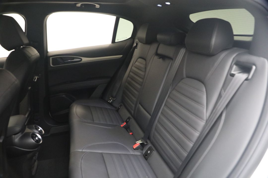 2025 Alfa Romeo Stelvio