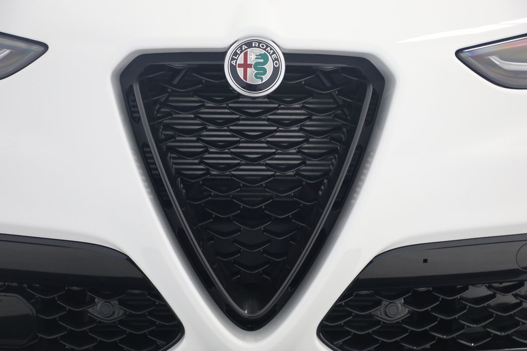 2025 Alfa Romeo Stelvio
