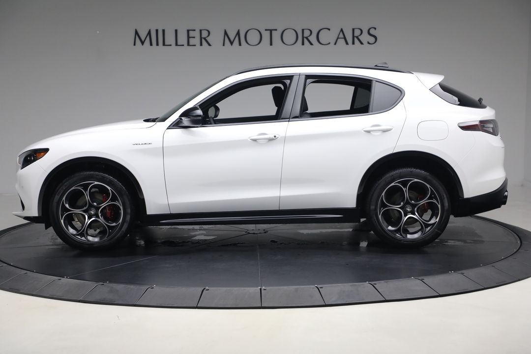 2025 Alfa Romeo Stelvio