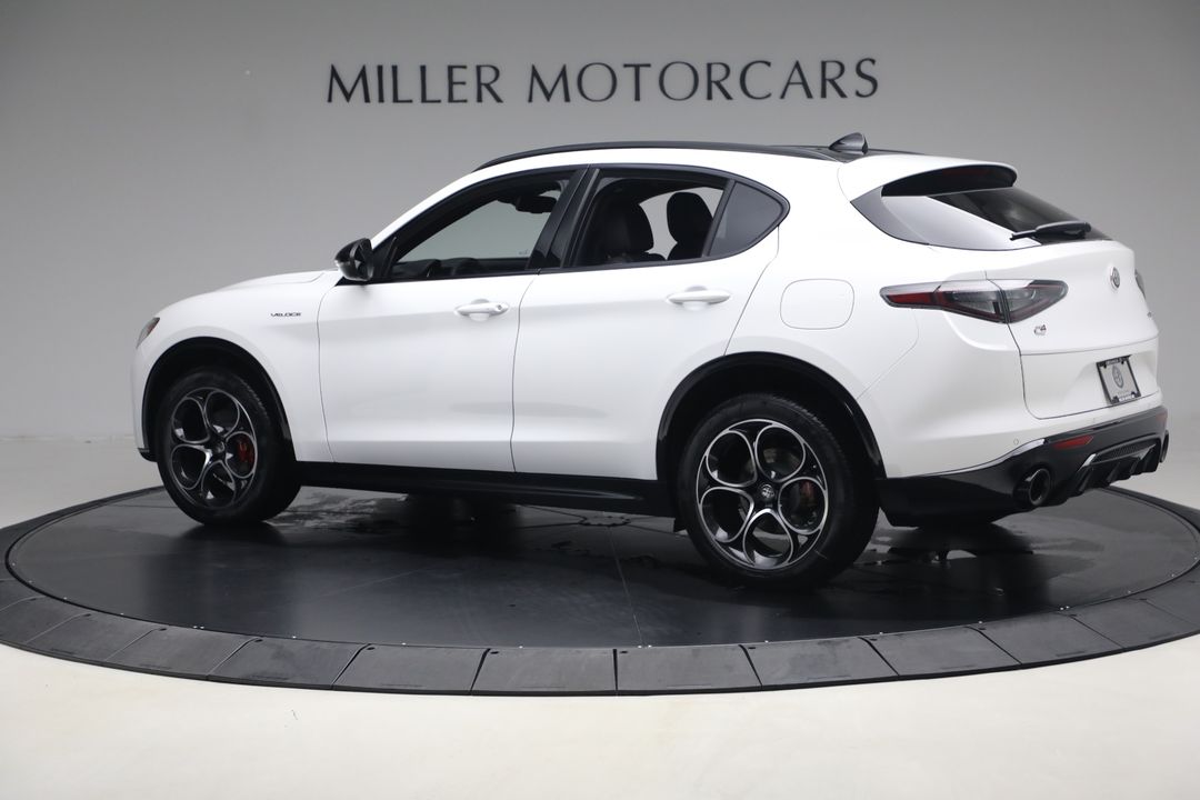 2025 Alfa Romeo Stelvio