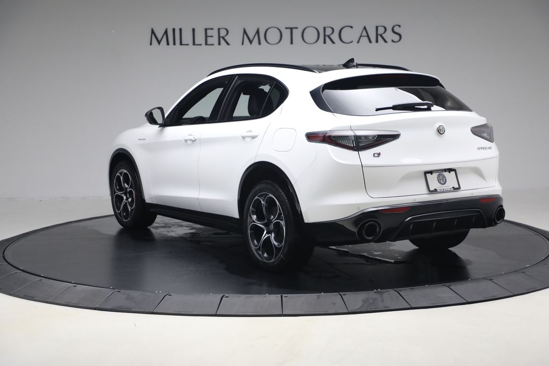 2025 Alfa Romeo Stelvio