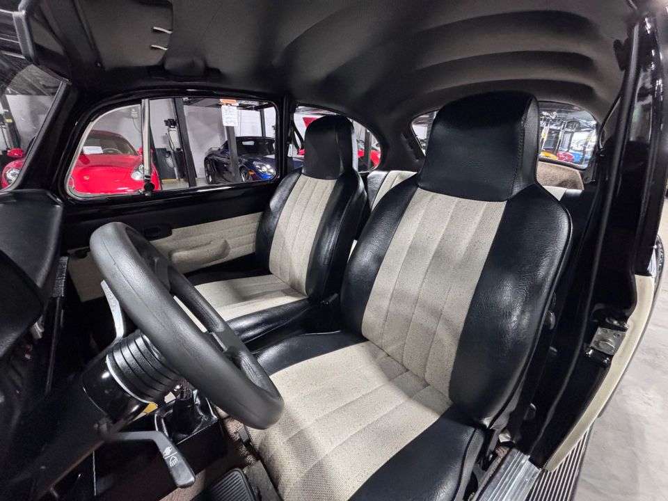 1973 VOLKSWAGEN SUPER BEETLE