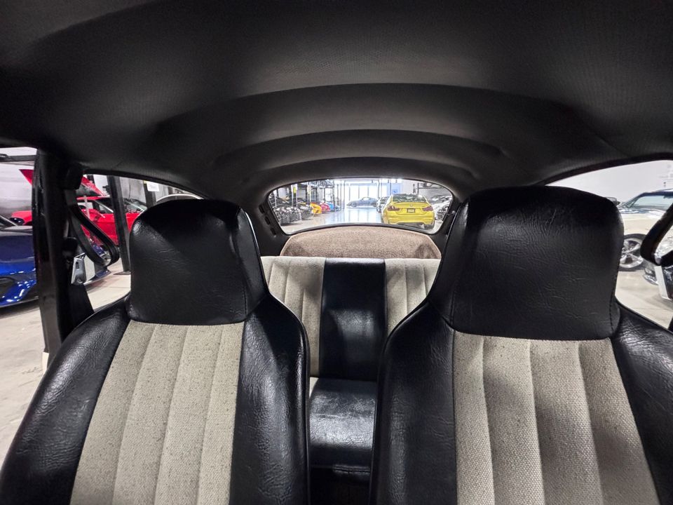1973 VOLKSWAGEN SUPER BEETLE