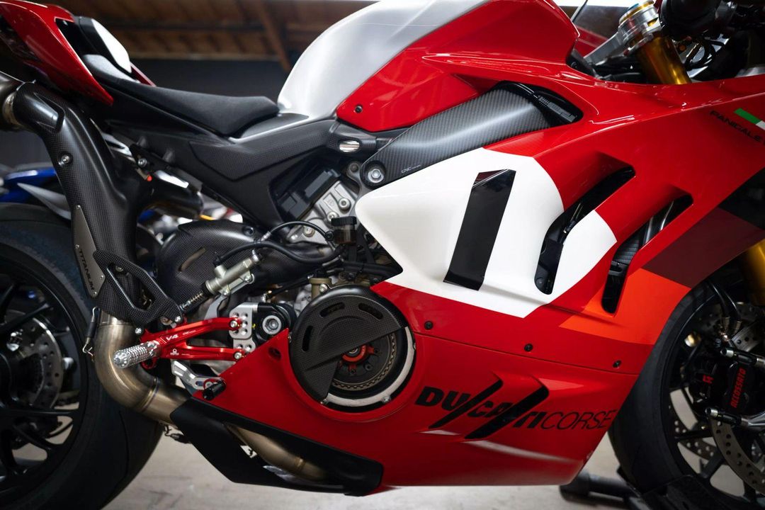 2023 Ducati Panigale V4 R