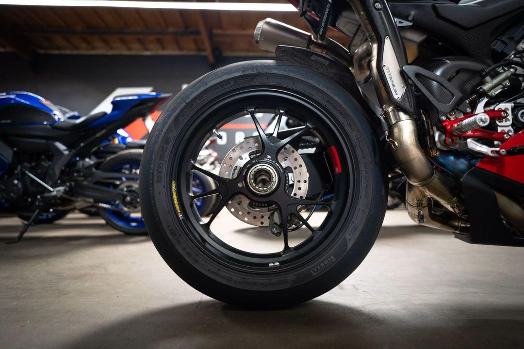 2023 Ducati Panigale V4 R