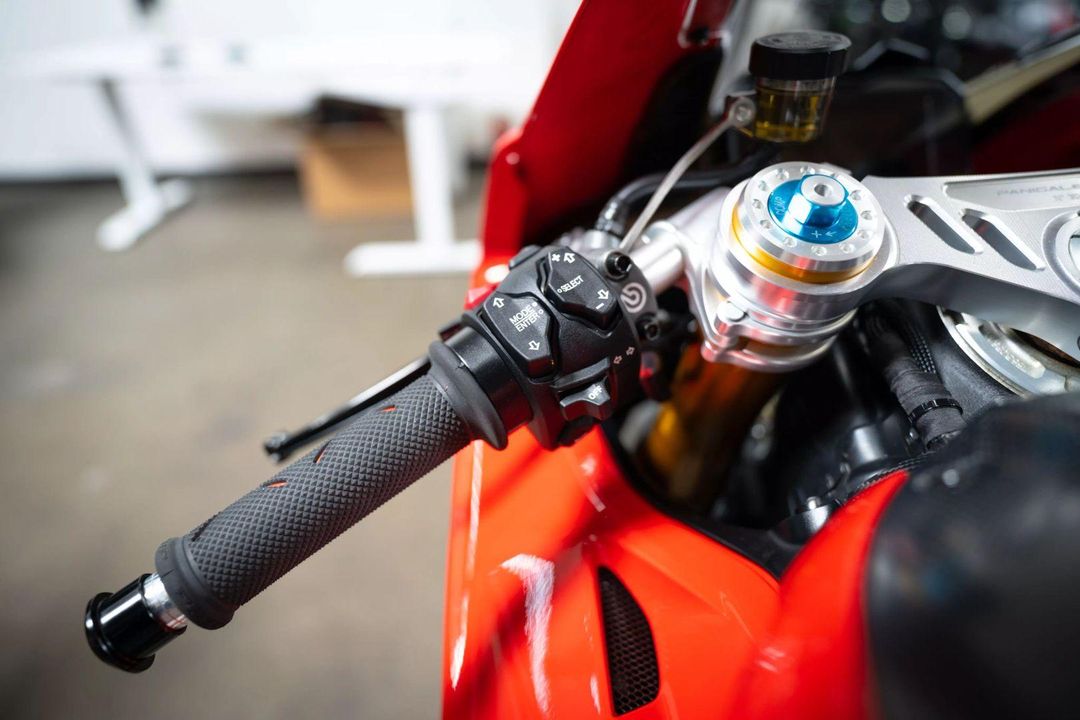 2023 Ducati Panigale V4 R