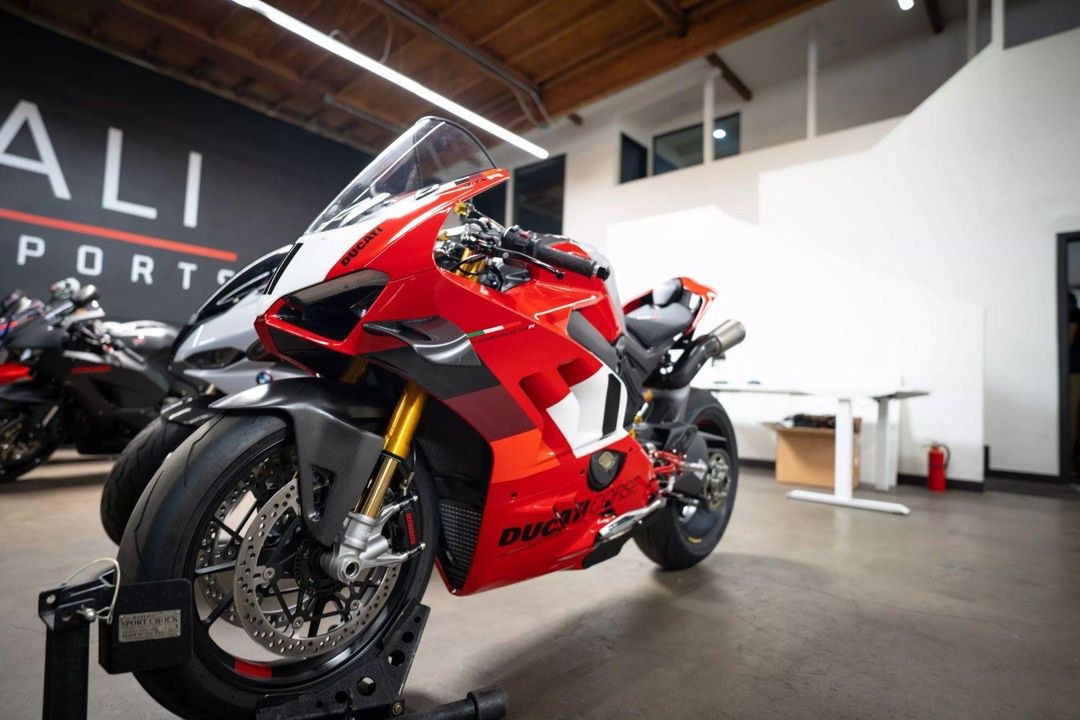 2023 Ducati Panigale V4 R