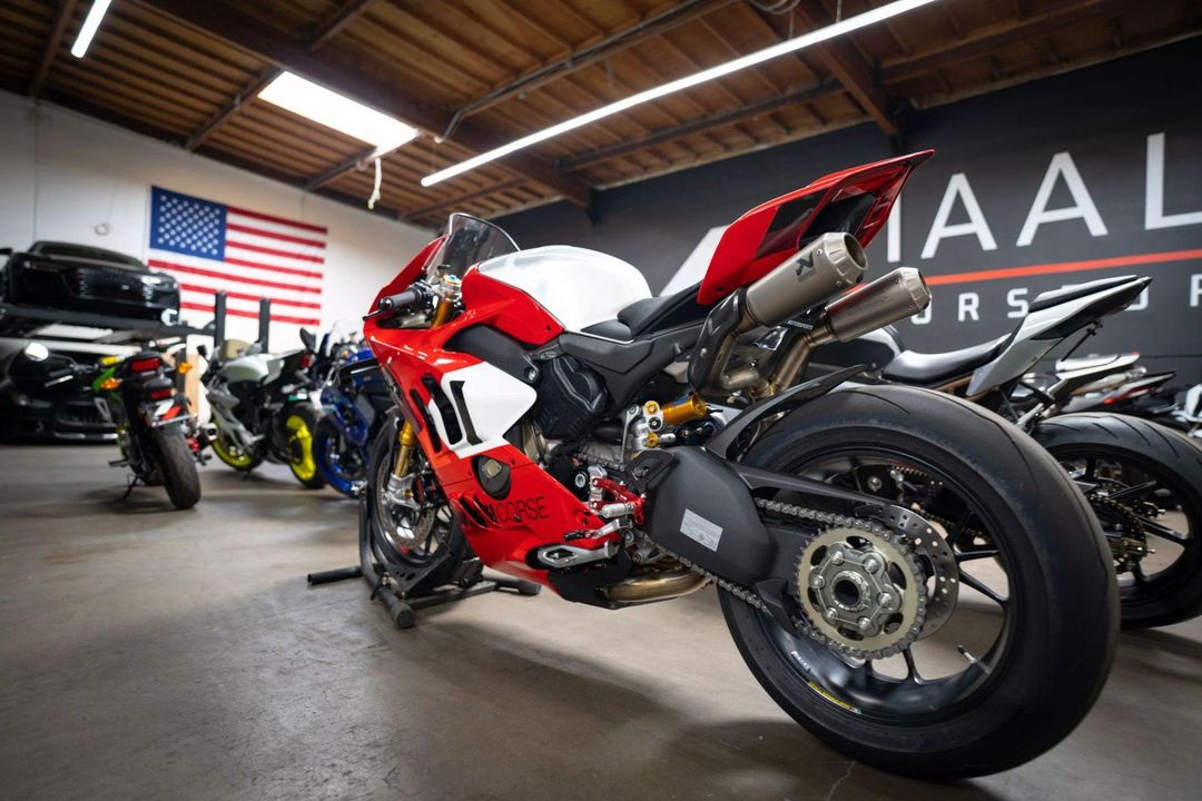 2023 Ducati Panigale V4 R