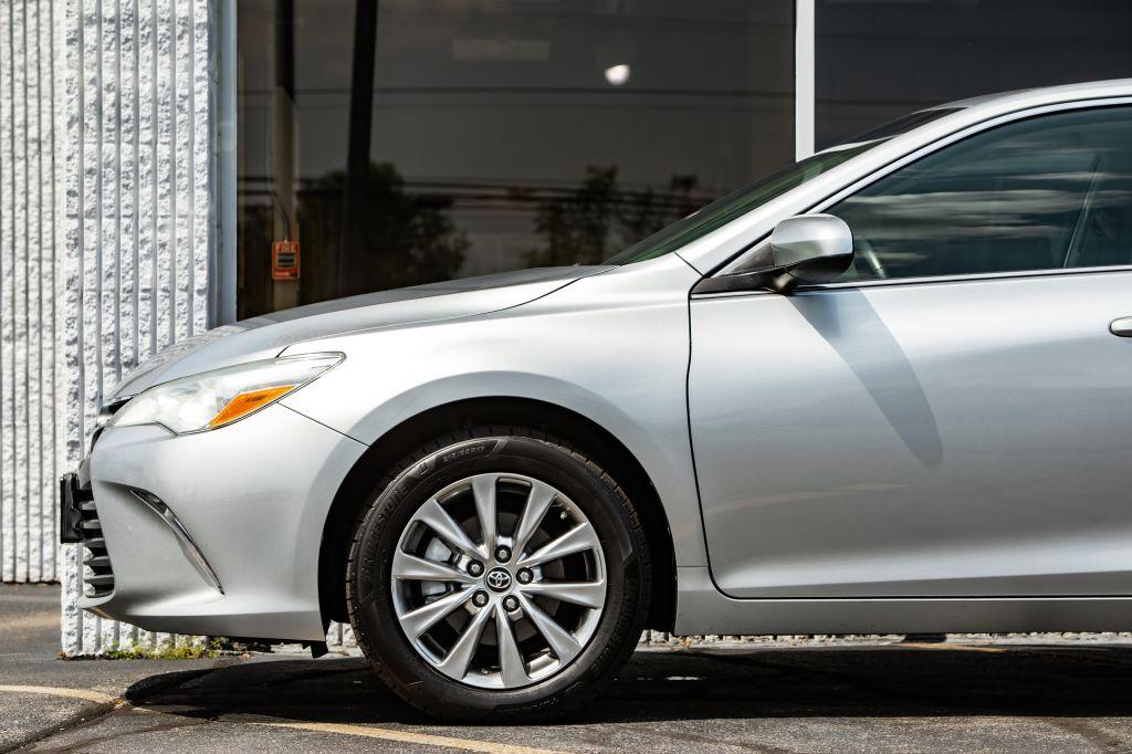 2015 Toyota CAMRY XLE