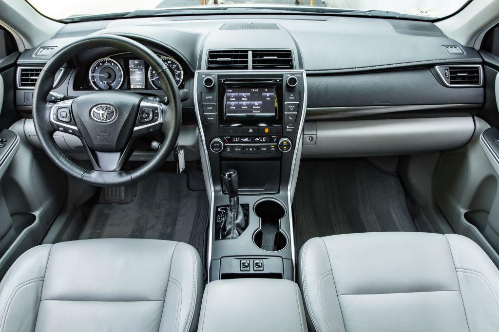 2015 Toyota CAMRY XLE