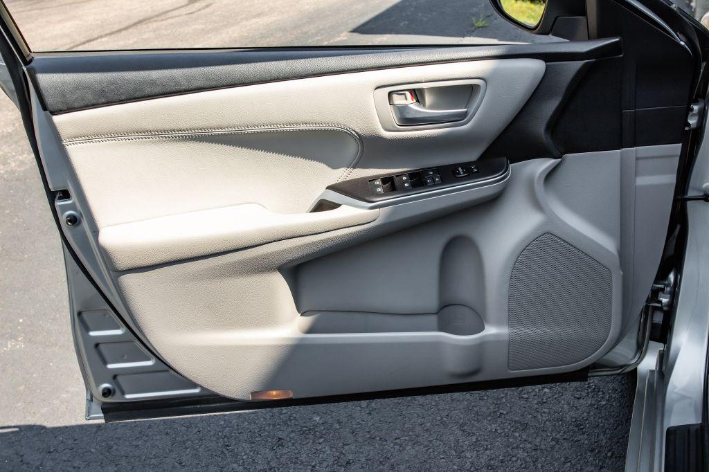 2015 Toyota CAMRY XLE