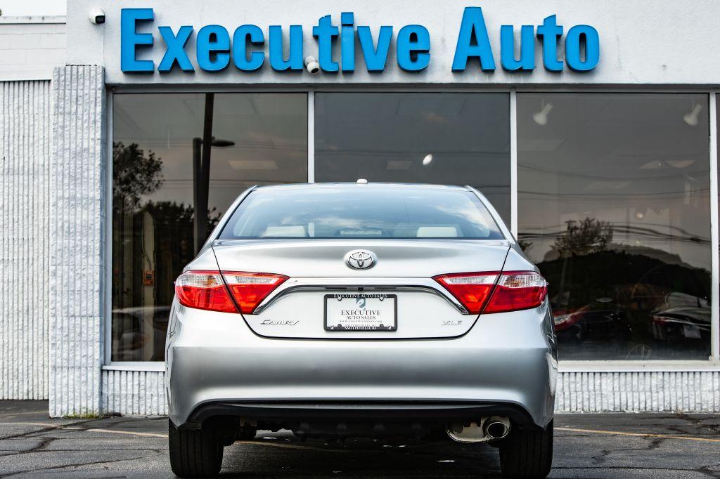 2015 Toyota CAMRY XLE
