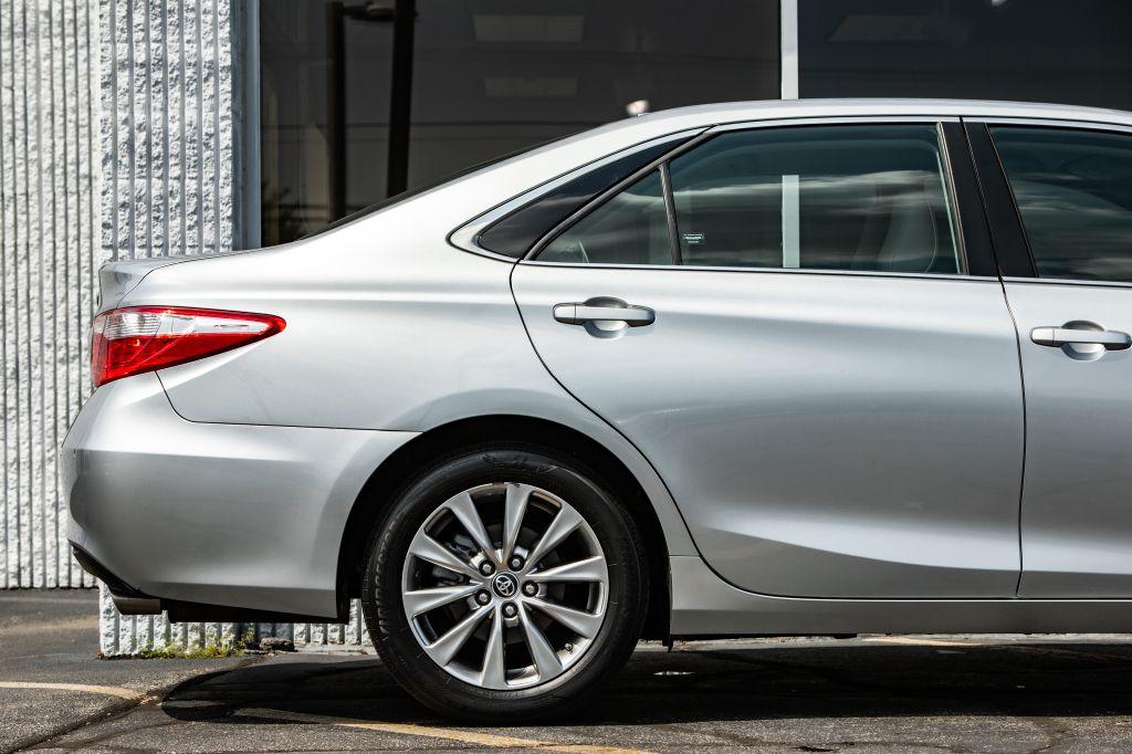 2015 Toyota CAMRY XLE