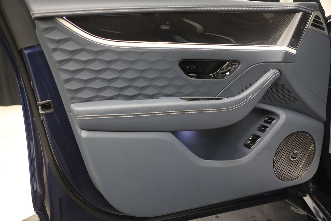 2025 Bentley Flying Spur