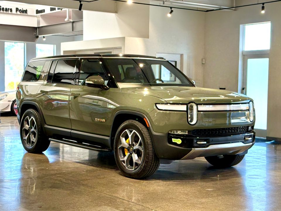 2022 Rivian R1S