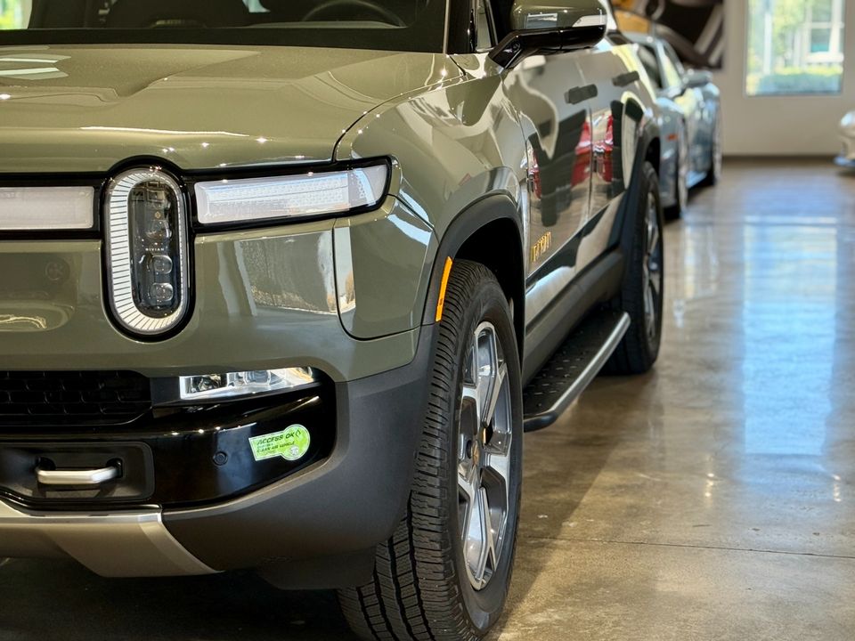 2022 Rivian R1S