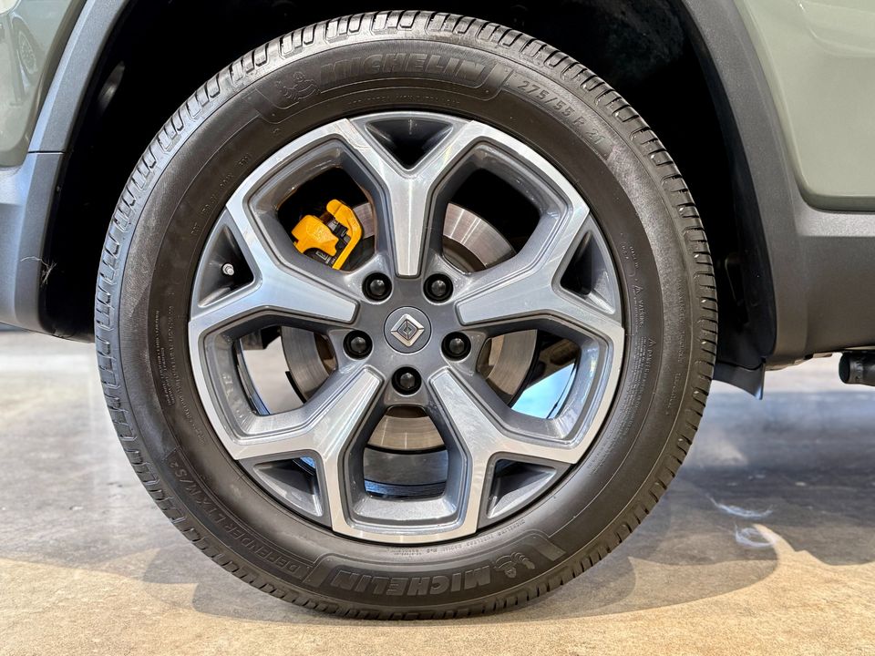 2022 Rivian R1S