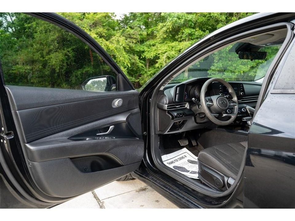 2022 Hyundai Elantra