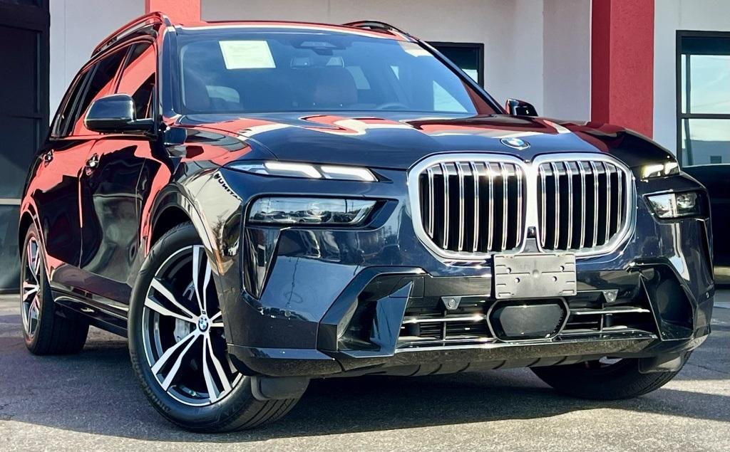 2023 BMW X7